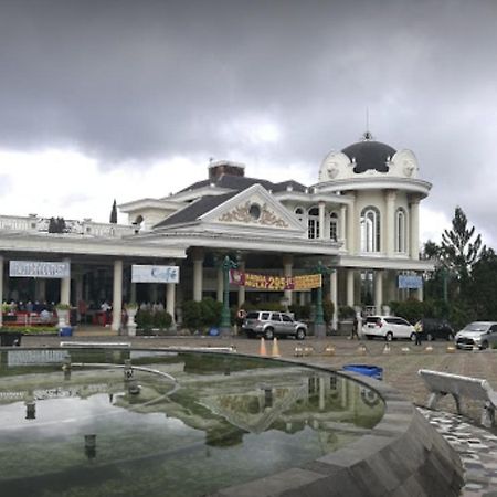 Villa Musti Green Apple Cipanas Sindanglaya Екстериор снимка