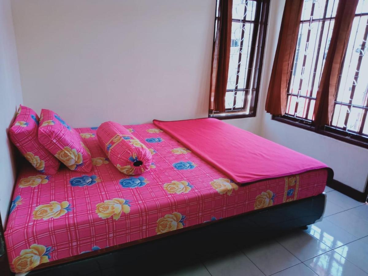 Villa Musti Green Apple Cipanas Sindanglaya Екстериор снимка